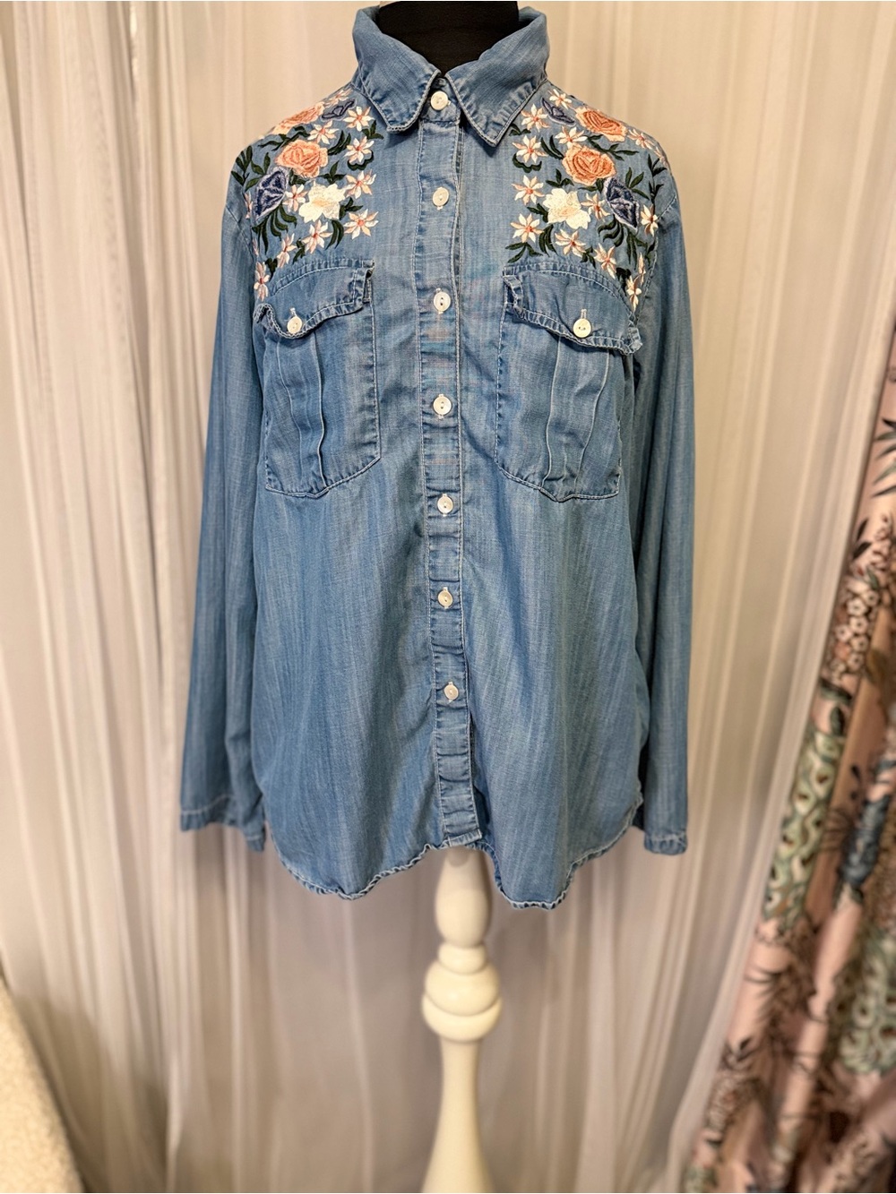 The Vintage Collection Floral Embroidered Chambray Western Shirt - GUC - Size XL